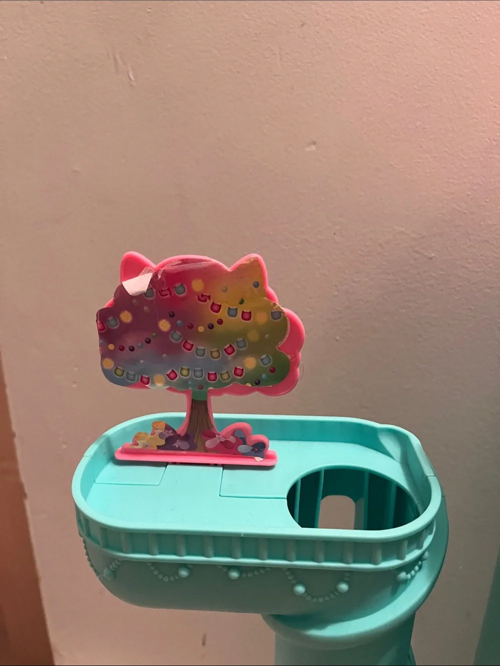 Gabby’s Dollhouse.  Kids Playhouse Dollhouse Toy - Pink, Teal & Yellow